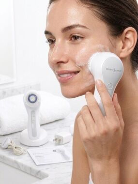 Clarisonic Smart Profile Sonic Face & Body Cleansing Brush Set + New Body Head